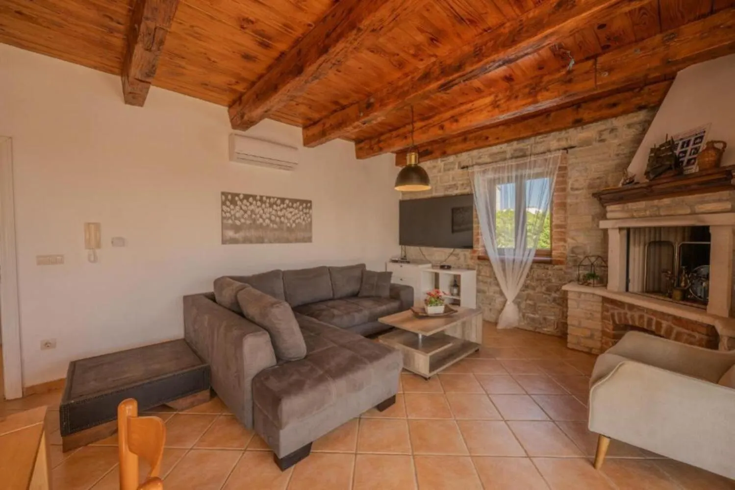 Villa Sonne In Central Istria For 8 People - Pet Friendly With Private Pool Croatia