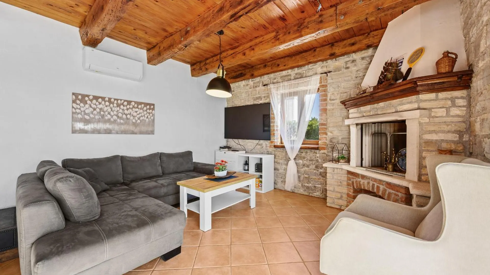 Villa Sonne In Central Istria For 8 People - Pet Friendly With Private Pool 0*, Jursici Croatia
