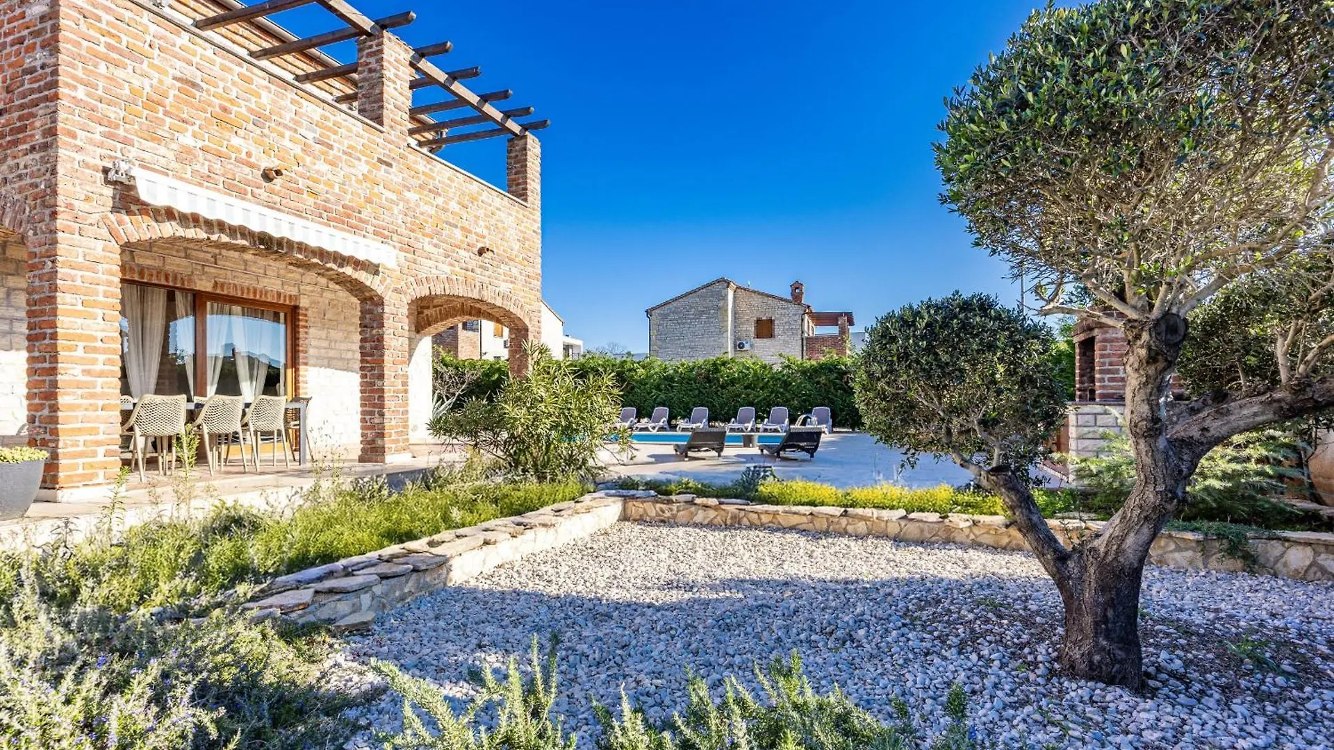 Villa Sonne In Central Istria For 8 People - Pet Friendly With Private Pool Juršići